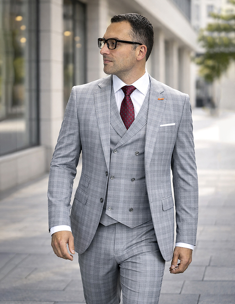  STATEMENT 3PC SUIT SUPER 200'S ITALIAN WOOL AND CASHMERE. MODERN FIT FLAT FRONT PANTS