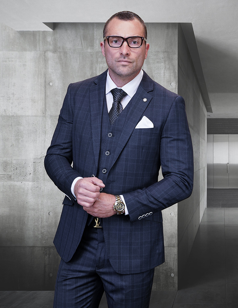  STATEMENT 3PC CHARCOAL PLAID SUIT SUPER 200'S ITALIAN WOOL AND CASHMERE. MODERN FIT FLAT FRONT PANTS 
