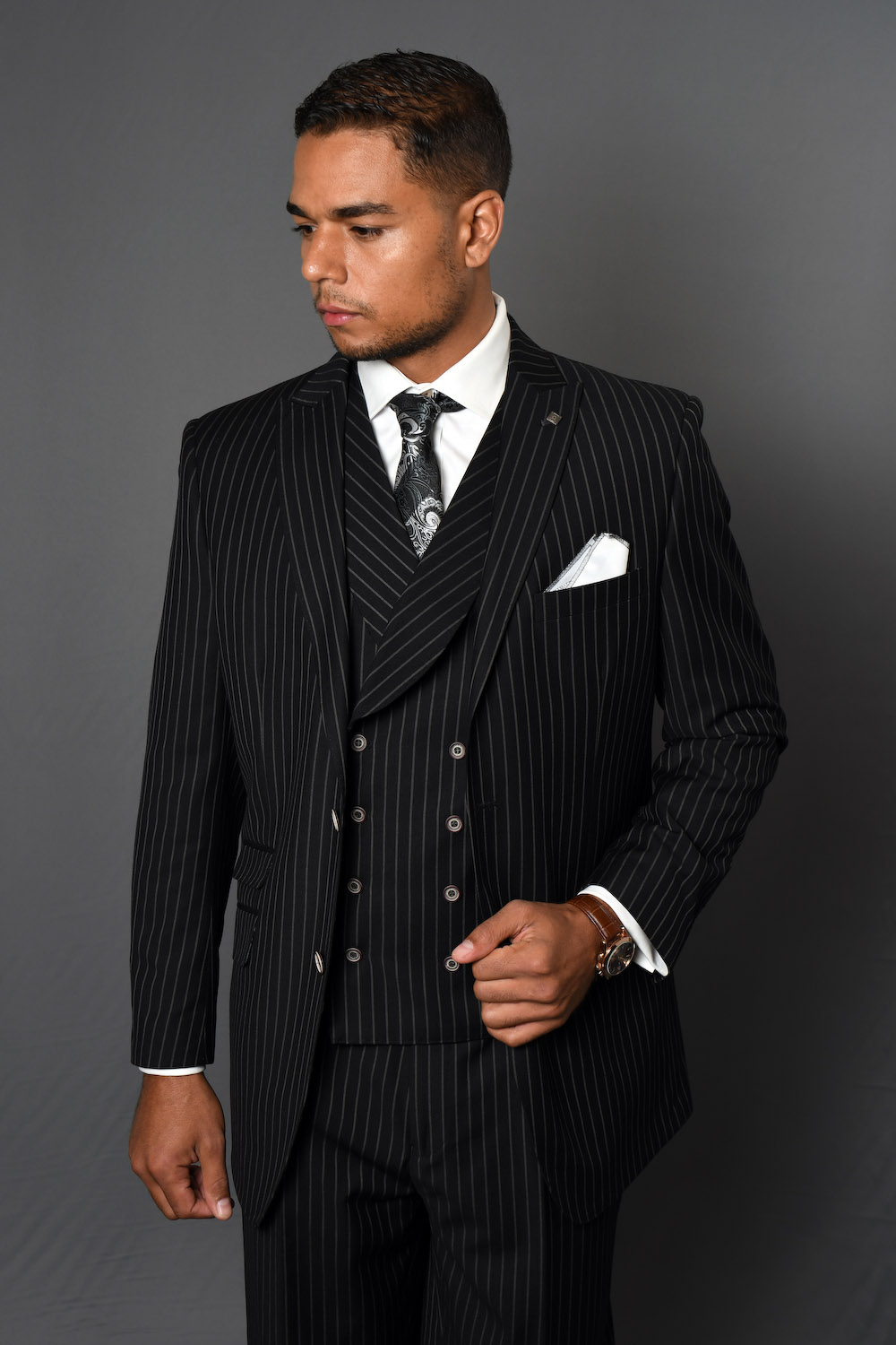 ZARELLI  BLACK GREY 3PC 2 BUTTON PINSTRIPE, DOUBLE BREASTED VEST, PLEATED PANTS SUPER 150'S WOOL SUIT EXTRA FINE ITALIAN MADE  