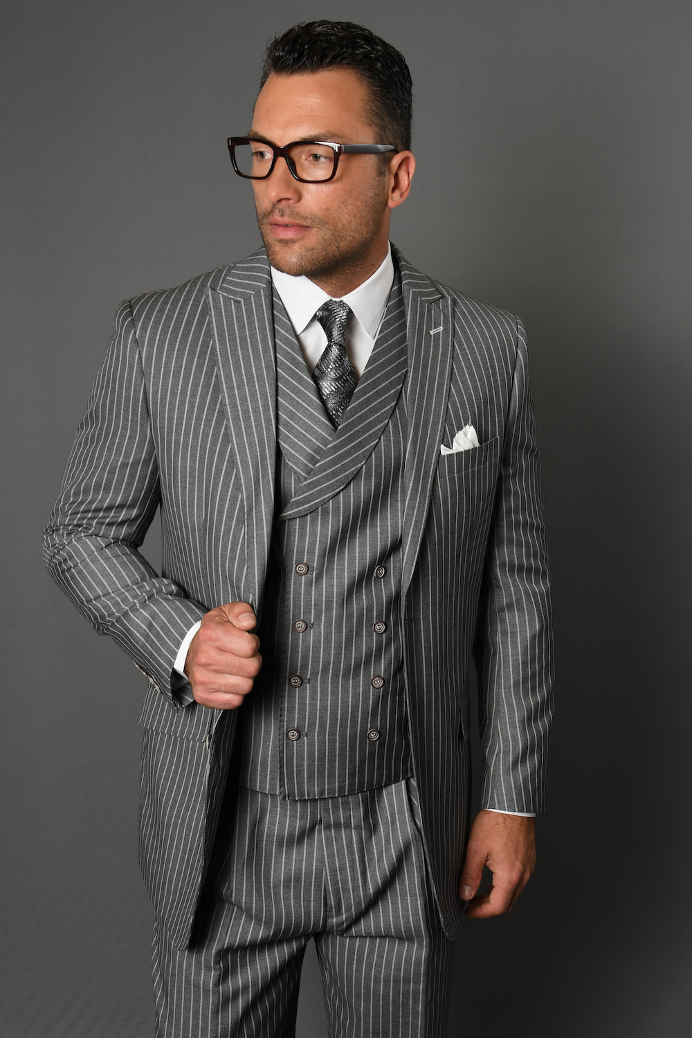 ZARELLI GREY 3PC 2 BUTTON PINSTRIPE, DOUBLE BREASTED VEST, PLEATED PANTS SUPER 150'S WOOL SUIT EXTRA FINE ITALIAN MADE   